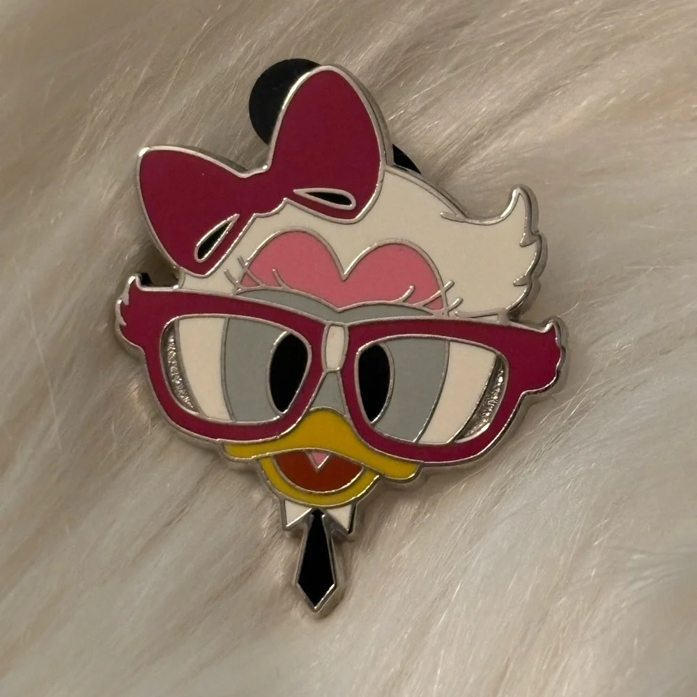 Disney Trading Pin - Picture 1 of 2